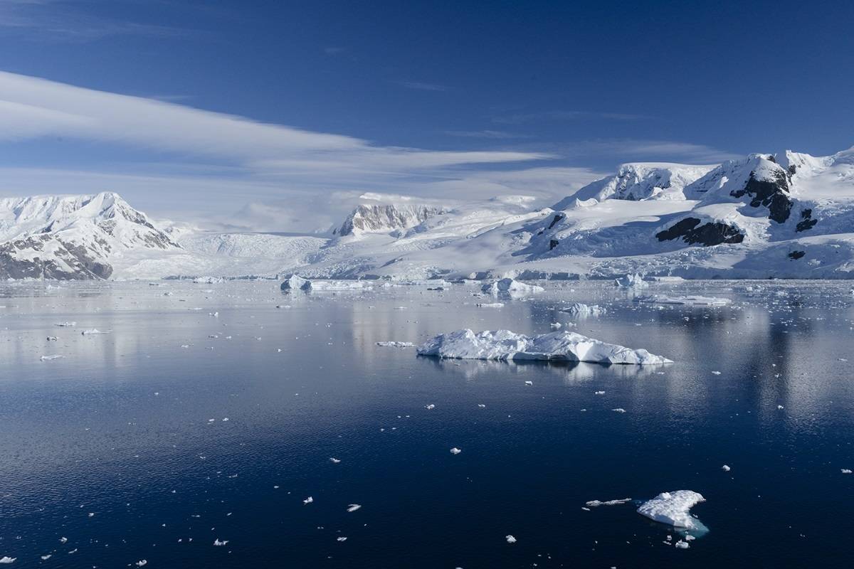 South Shetland Islands and Antarctic Peninsula