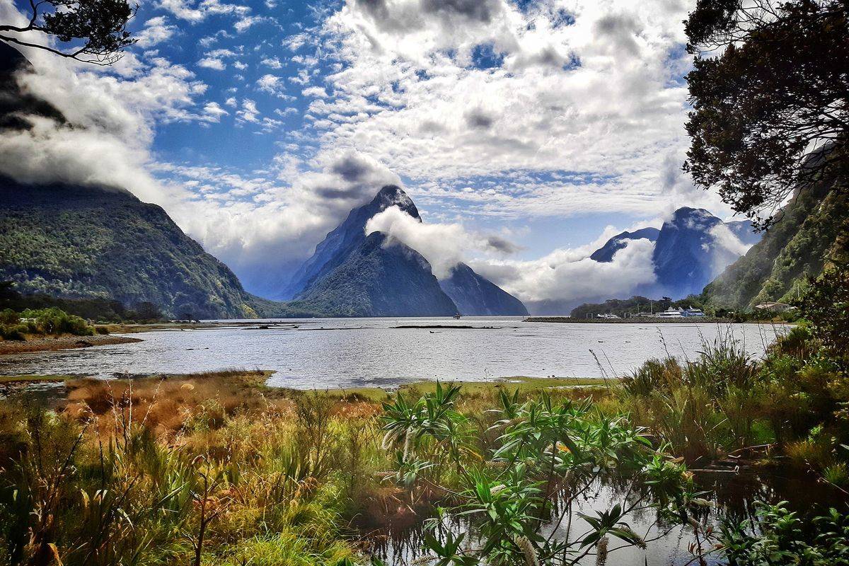 The Land of the Long White Cloud - Auckland to Melbourne