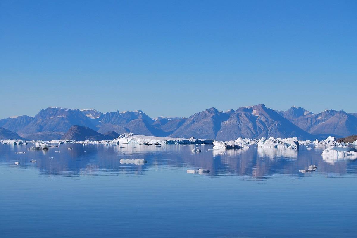 High Arctic Explorer: Kangerlussuaq to Resolute Bay